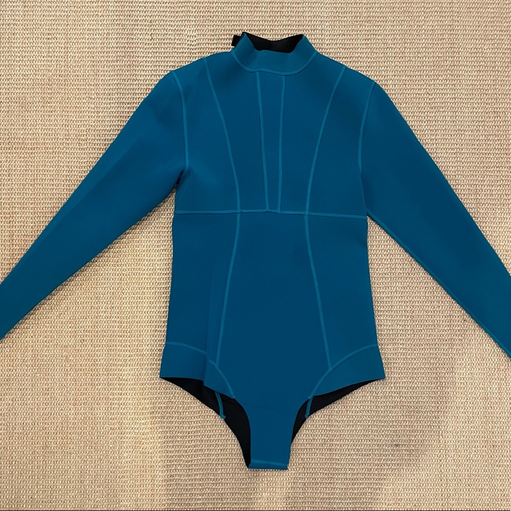 MIKOH Kailua neoprene wetsuit.  Size Medium